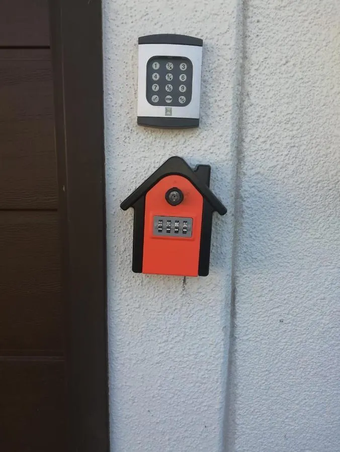Knusperhaus Mit Garten Salisburgo 0*,  Austria
